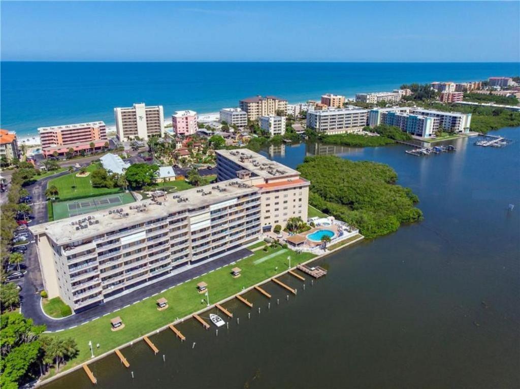 Bayshore Yatch Tennis Condo 2Br 3 Beds, Walking Distance To Beautiful Quite Beach Clearwater Beach Exteriör bild