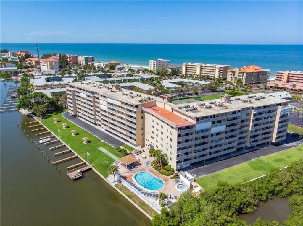 Bayshore Yatch Tennis Condo 2Br 3 Beds, Walking Distance To Beautiful Quite Beach Clearwater Beach Exteriör bild